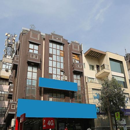 Oyo Flagship Hotel F Five نيودلهي المظهر الخارجي الصورة