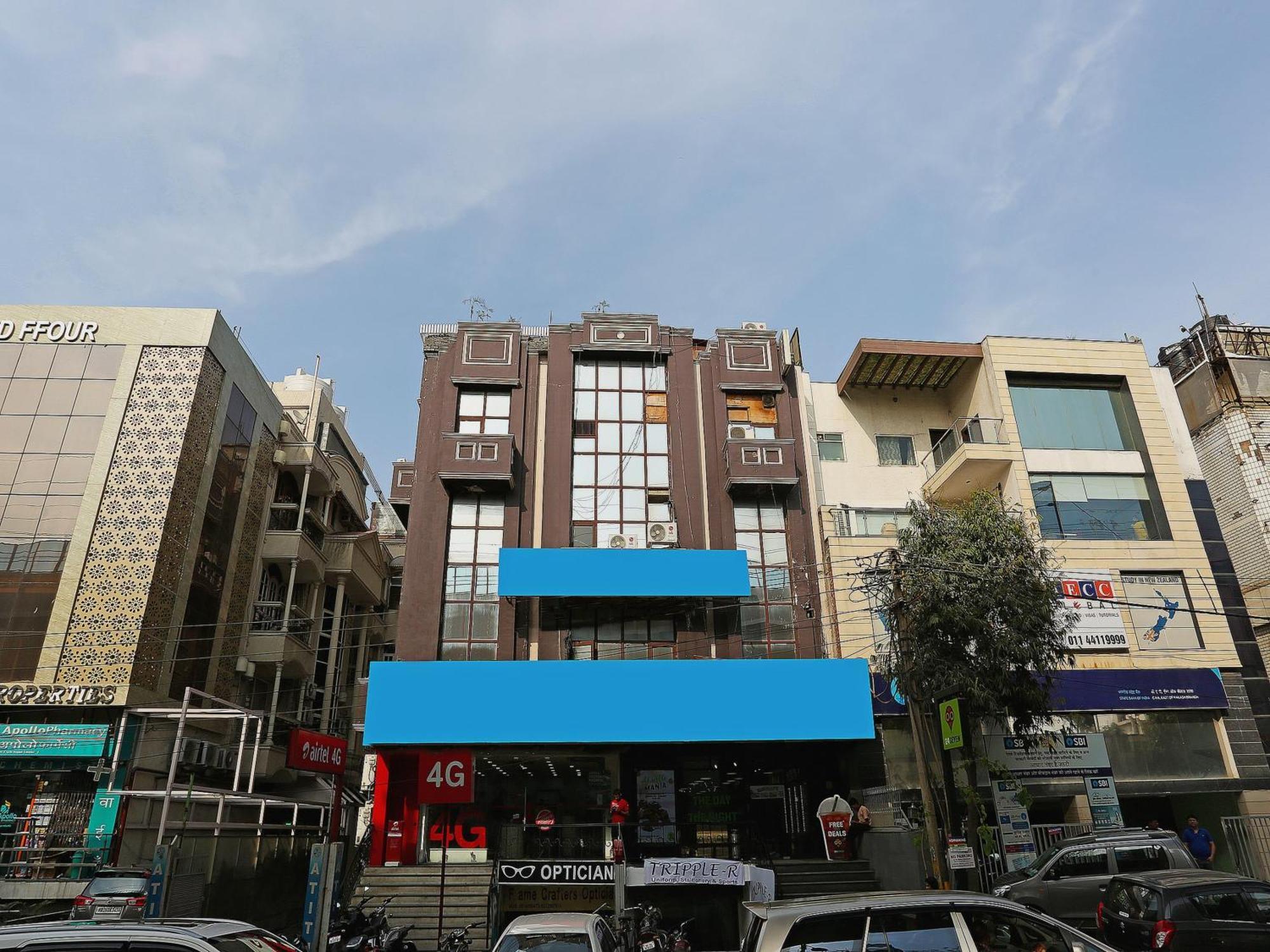 Oyo Flagship Hotel F Five نيودلهي المظهر الخارجي الصورة